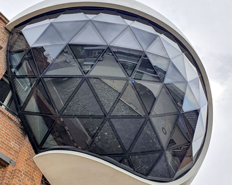 Niemeyer Sphere